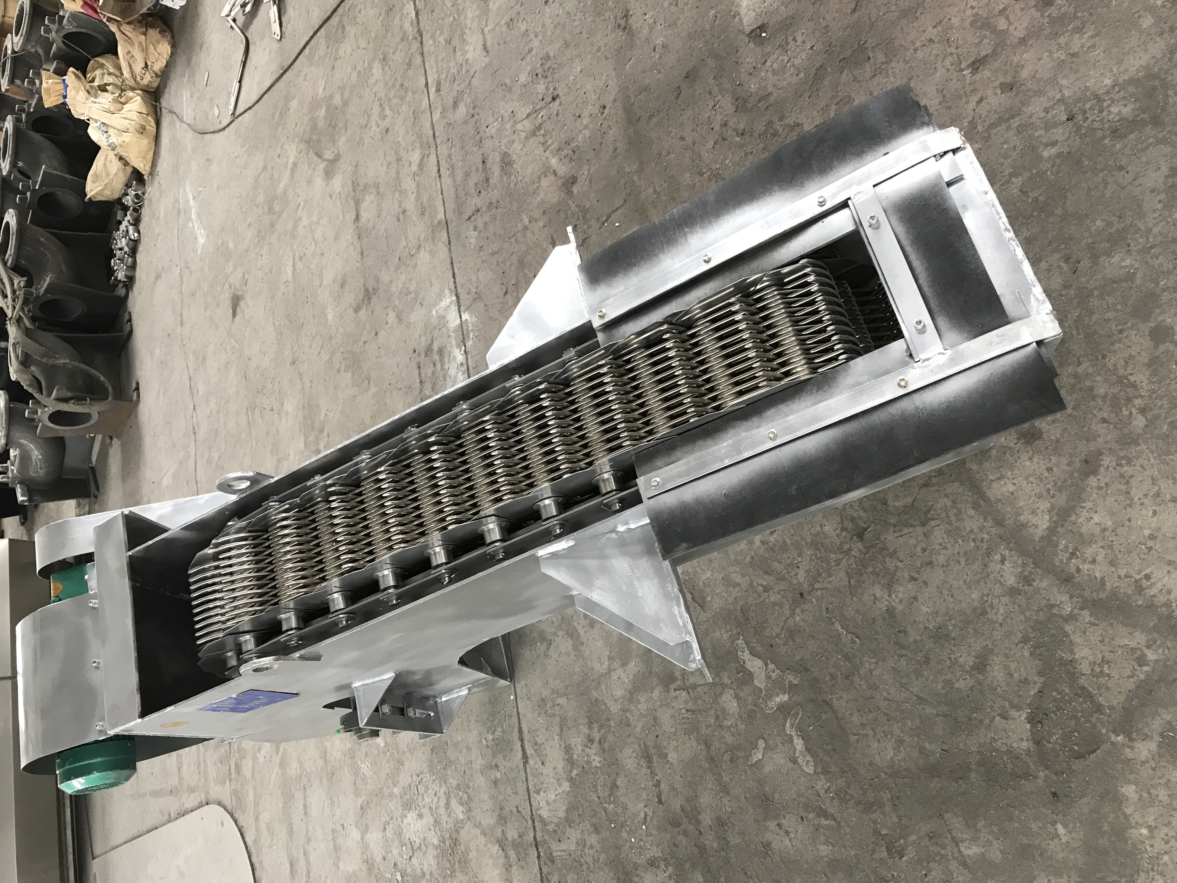 選購回轉(zhuǎn)式格柵除污機需要了解的常識